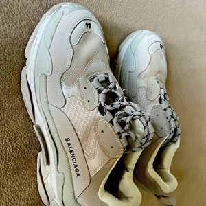 Balenciaga Triple S clear sole grey, never wore once